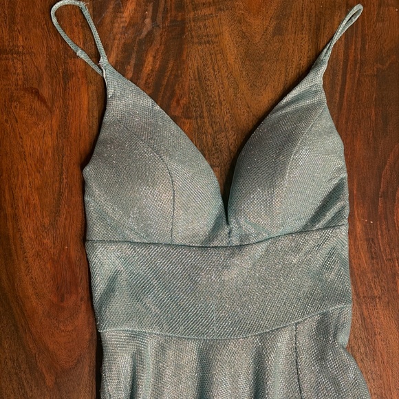 B Darlin Sage Shimmer Prom Gown 1/2 Slit $119 Retail - Picture 5 of 8